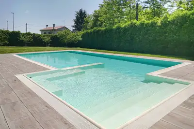 Image de Apt Dans Villa Avec Piscine 45 Min Ve Quartier Unesco