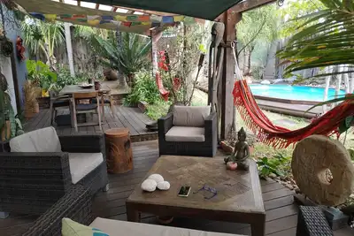 Image de Bas De Villa cosy, wooded garden with swimming pool, very quiet, town center.
