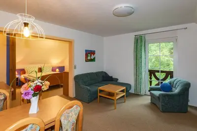 Image de Apartment Erle, comb. Living room\/bedroom\/kitchenette, shower\/Wc (1 bedroom in the attic) - Zimmermanns Ferienhof