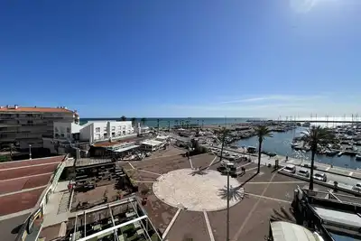 Image de Bel appartement T2 cabine avec parking, clim, proche plage et commerces, Saint-Cyprien