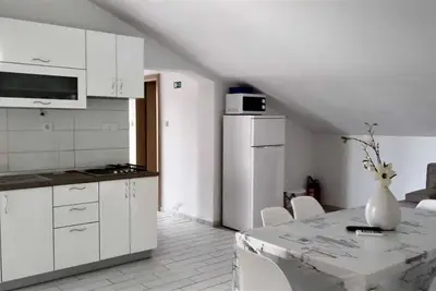 Adore 5 - premium penthouse for 8