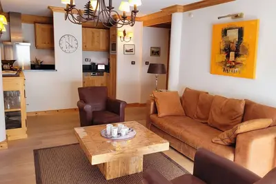 Image de Appartement spacieux 4 pièces, 3 ch. , parking et WiFi, centre des Gets