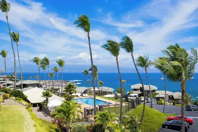 Kbv 16b3 2bd/2. 5 ba with Breathtaking Ocean Views