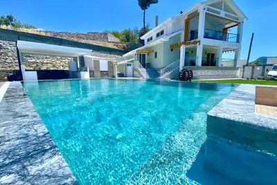 Image de Vista Royal_3 bedrooms_all en-suite_sheltered_private pool