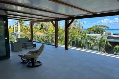 Penthouse sea view and access, 266m2 and private Roof Top