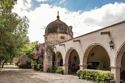 Image de Above Meson I Wedding Perfection I Luxury I Historical & Incredible