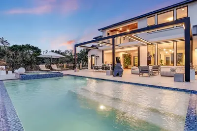 Image de Above Collectic I Pool&Spa | Game Room I Long-term Available I Luxury