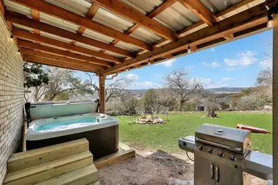 Image de Lake House Retreat - 4 Bedrooms, Boat Parking, Boat Ramp within walking distance