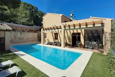 House for Sea and Mountain
