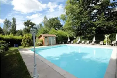 Image de Gîtes de 12 à 20 personnes avec piscine privée en Aveyron