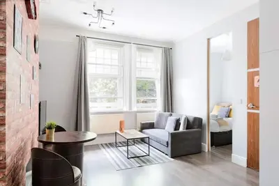 Image de 1 Bed Apartment in Central Victoria