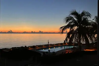 Image de Gorgeous View, Huge Beach, Pool & Hot Tub at Discovery Point Club Unit 34!