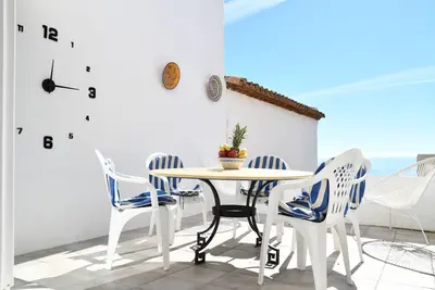 Image de Beautiful traditional 4 bed villa on the beach