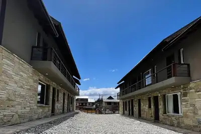 Image de Beautiful apartment in a closed complex. At 10 minutes from the center