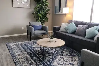 Image de Cute and Cozy Apartment close to several highways