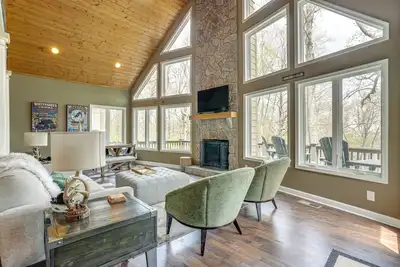 Image de Stunning Wintergreen Resort Home: Ski & Golf!