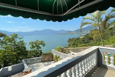 Image de House with wonderful views, swimming pool and barbecue! Near Cigars beach