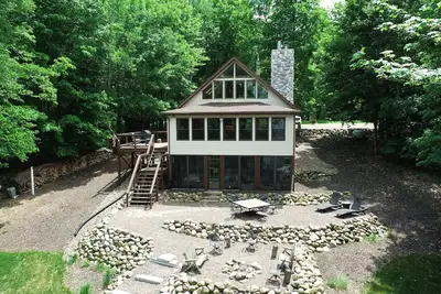 Image de Cozy Family Cabin on Island Chain of Lakes