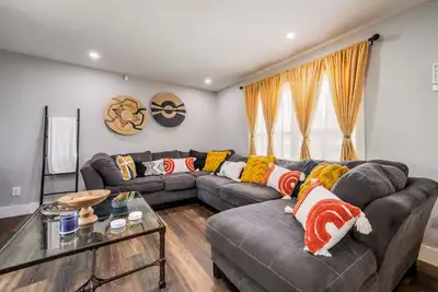 Image de Unwind & Recharge in Style! Honey Bee Cottage is a Perfect Medical Ctr. Retreat!