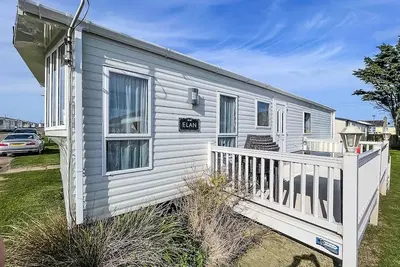 Image de Lovely caravan with decking nearby Scratby beach in Norfolk ref 50031j