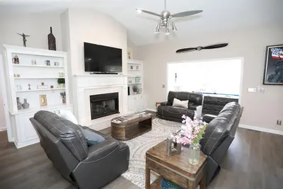 Image de Golf community\/Beautiful house with a golf view