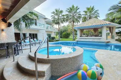 Image de Pc 9br Ultra Luxury Nightlife Mansion + Free Bonus