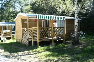 Image de Mobile Home Standard Loggia 26m2 - 2 Schlafzimmer + ĂĽberdachte Terrasse 9m2 + Tv 6 Personen