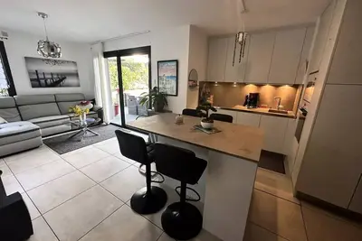 Image de Charmant appartement dans résidence contemporaine!