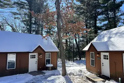 Image de Freedom Cabin with Sandstone Canyon & Dock on the Wi River in Wisconsin Dells