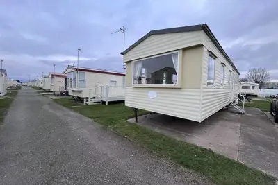 Image de 3 Bedroom, 8 Berth, cosy static family caravan