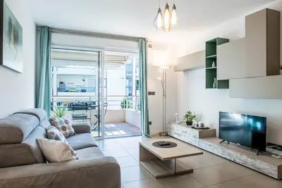 Image de 2p avec piscine au Palm Beach