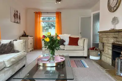 Image de Charming 4-Bed House in Cheltenham, Free Parking