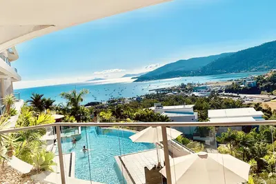 Image de New To The Market= Discounted Rates! Seaview Couples Or Family Apartment! \n