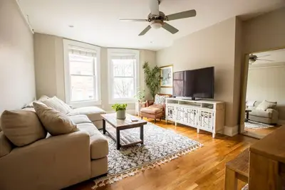 Image de Lux Condo in the Heart of Otr | Walk Everywhere