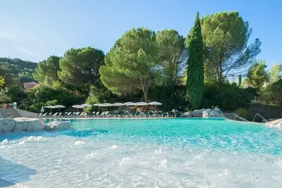 Image de Appartement en Ardeche dans résidence de loisirs avec piscines