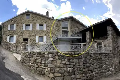 Image de Gîte 5 personnes dans une maison en pierre typique de l'Ardèche.