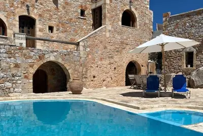 Image de Apartment \"Pali\" in a traditional crete stone building