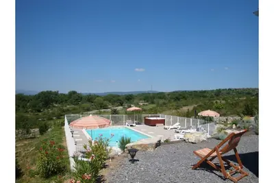 Image de Villa Fanny - Piscine et Spa Privés à Joyeuse en Ardèche. Idéale les familles!