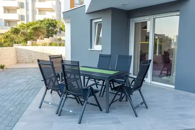 Image de Deluxe Duplex Two-Bedroom Apartment with Terrace