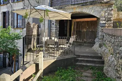 Image de Domaine de Bagard - Gîte l'Espagnol 66m² 4\/8 pers Terrasse