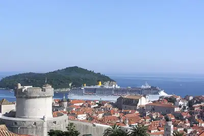 Image de Panoramic luxurious 4-star apartment with terrace and bbq in Dubrovnik center