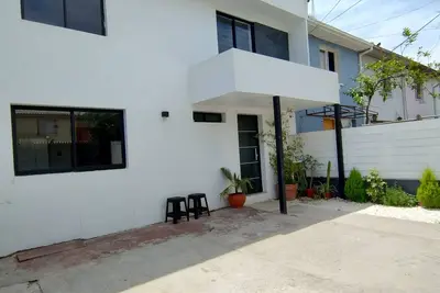 Image de 2-story whole house with parking