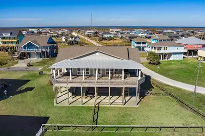 Image de SweetSol - Beautiful 2nd row home with amazing views! - Sleeps 10