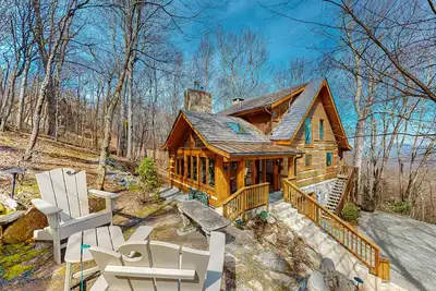 Image de Inviting mountainside cabin with kitchenette, skiing, central Ac, & W/D