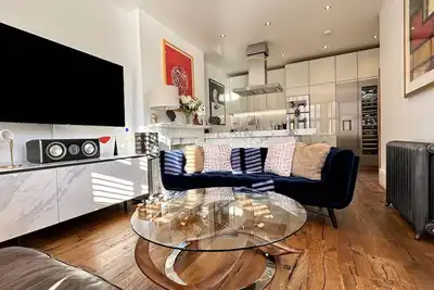 Luxury Central London 2 bed apartment architect designed