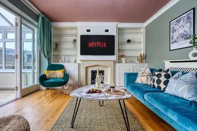 Image de Beautiful House |5bedroom |Table football |Parking