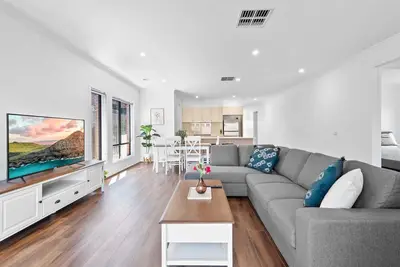 Image de Spacious 4-Bed Family Home in Peaceful Spot