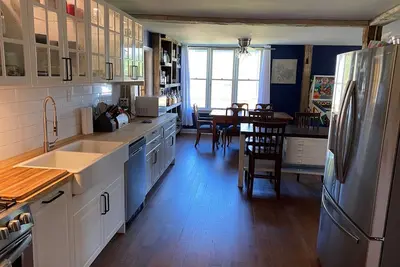Image de 3 Bedroom Home located downtown Fergus minutes to Elora