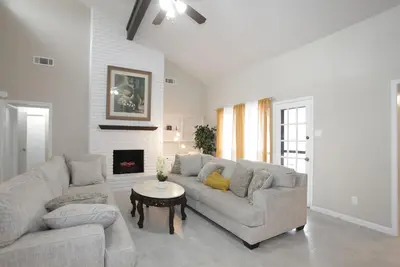 Image de Lake view, Spacious 5 bedrooms, big lot, sleep 18