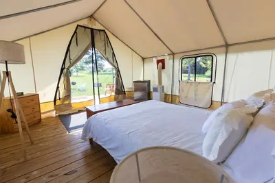Image de Couples Summer Glamping Getaway near Lake Livingston